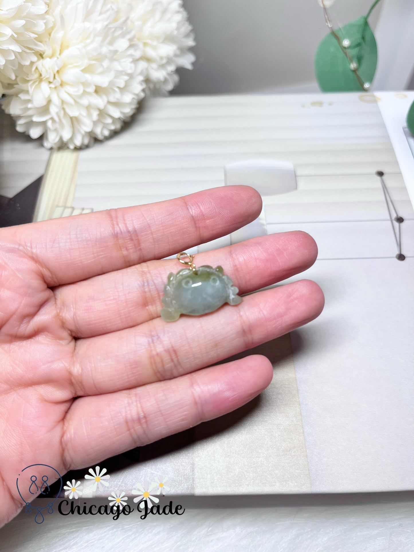 Icy Green Jadeite Jade Feicui Carved Crab (Grab Good Fortunes from All Direcionts) Pendant Necklace 18K Solid Gold Clasp Certified Burma