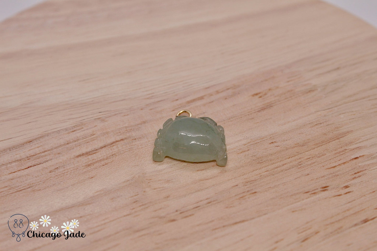 18K0002 Carved Crab Jadeite Clear Green 18k Gold Pendant Necklace - Chicago JadecharmgoldnecklaceChicago Jade