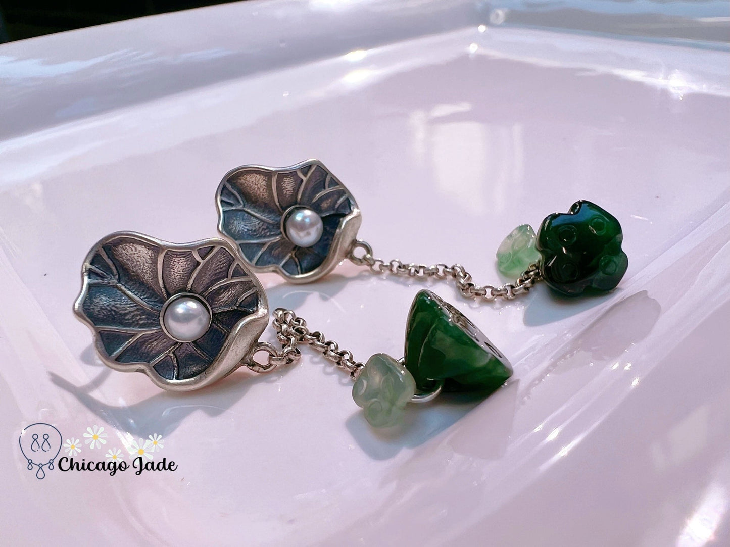 JE0016 Lotus Jadeite and Sterling Silver S925 Lotus Leaf Pearl Earring 银镶缅料 - Chicago JadeearringlotussilverChicago Jade