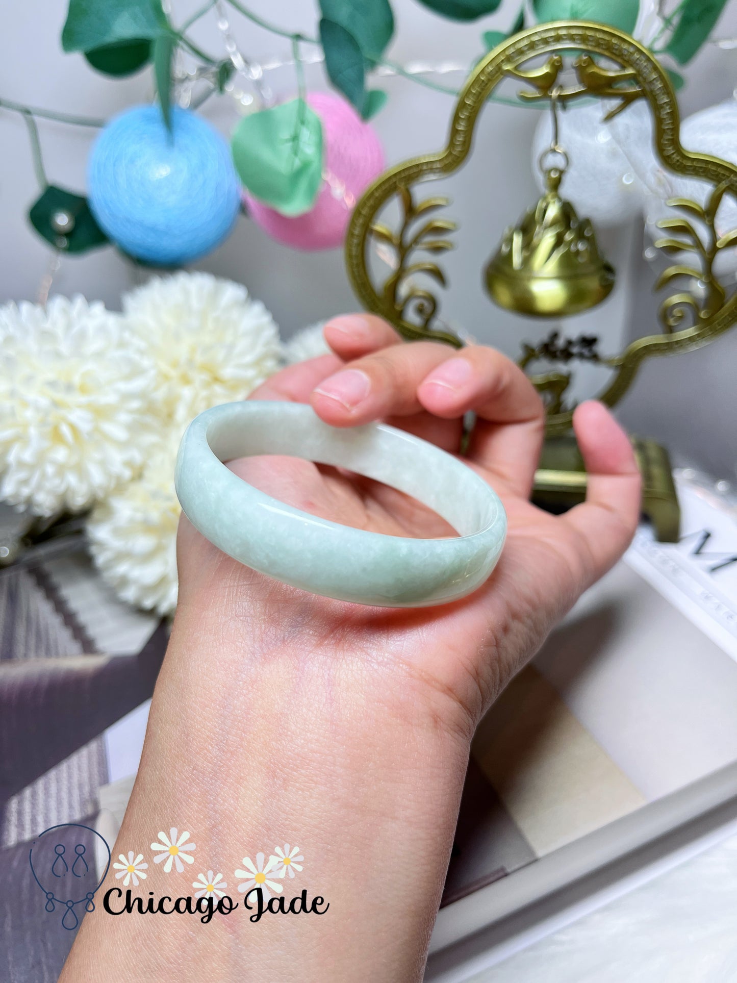 52.8mm Size XS Perfect Light Apple Green Thin Flat Inside Princess Jadeite Jade Feicui Bangle Certified Burma