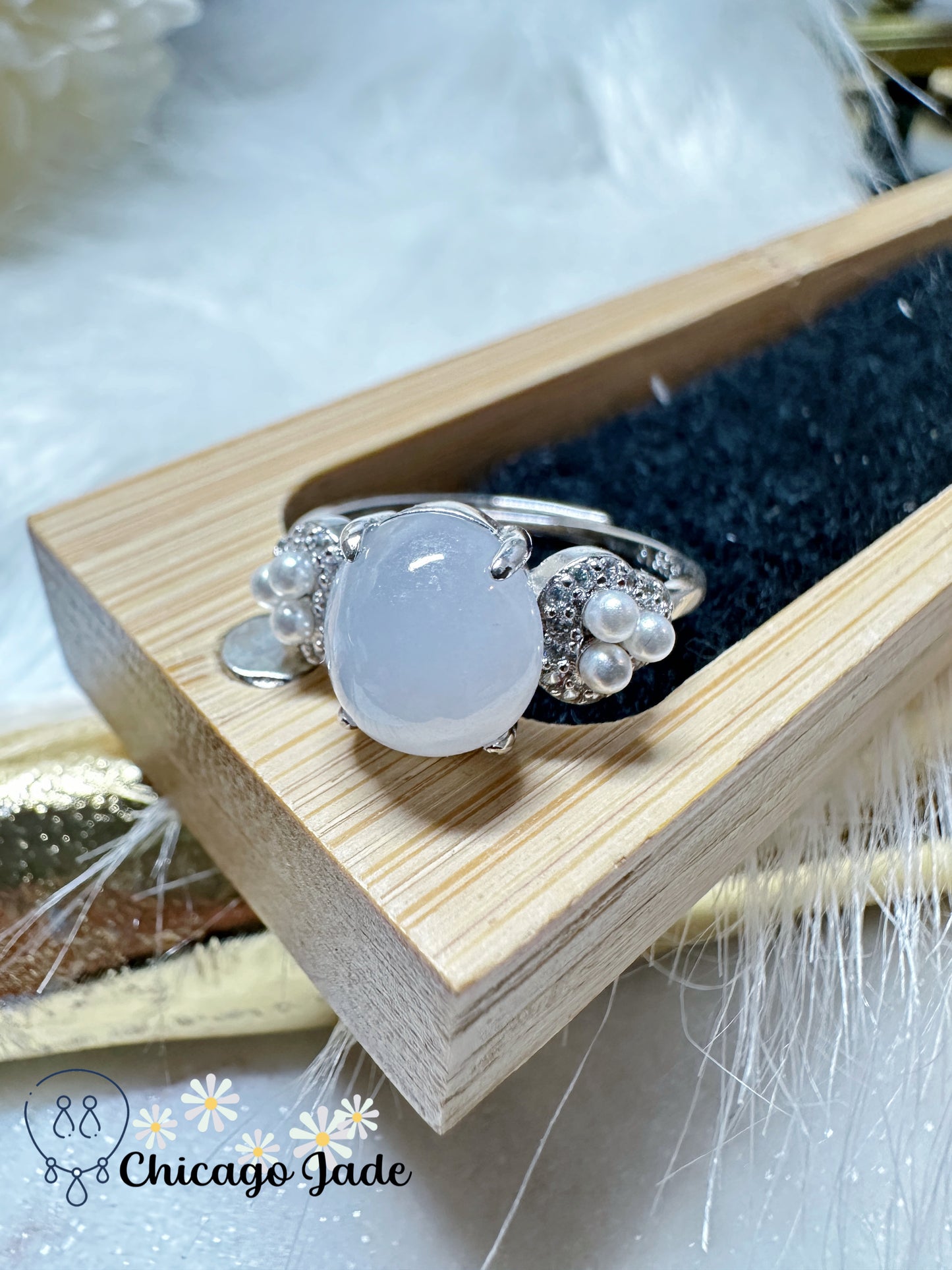 Moonlight white with touch of lavender oval shaped jadeite jade feicui stone on sterling s925 silver adjustable ring