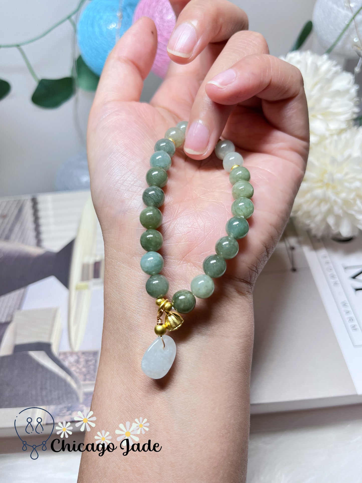 Lake Green Natural Jadeite Jade Feicui Beaded Bracelet Stretchable with Matching Dangle