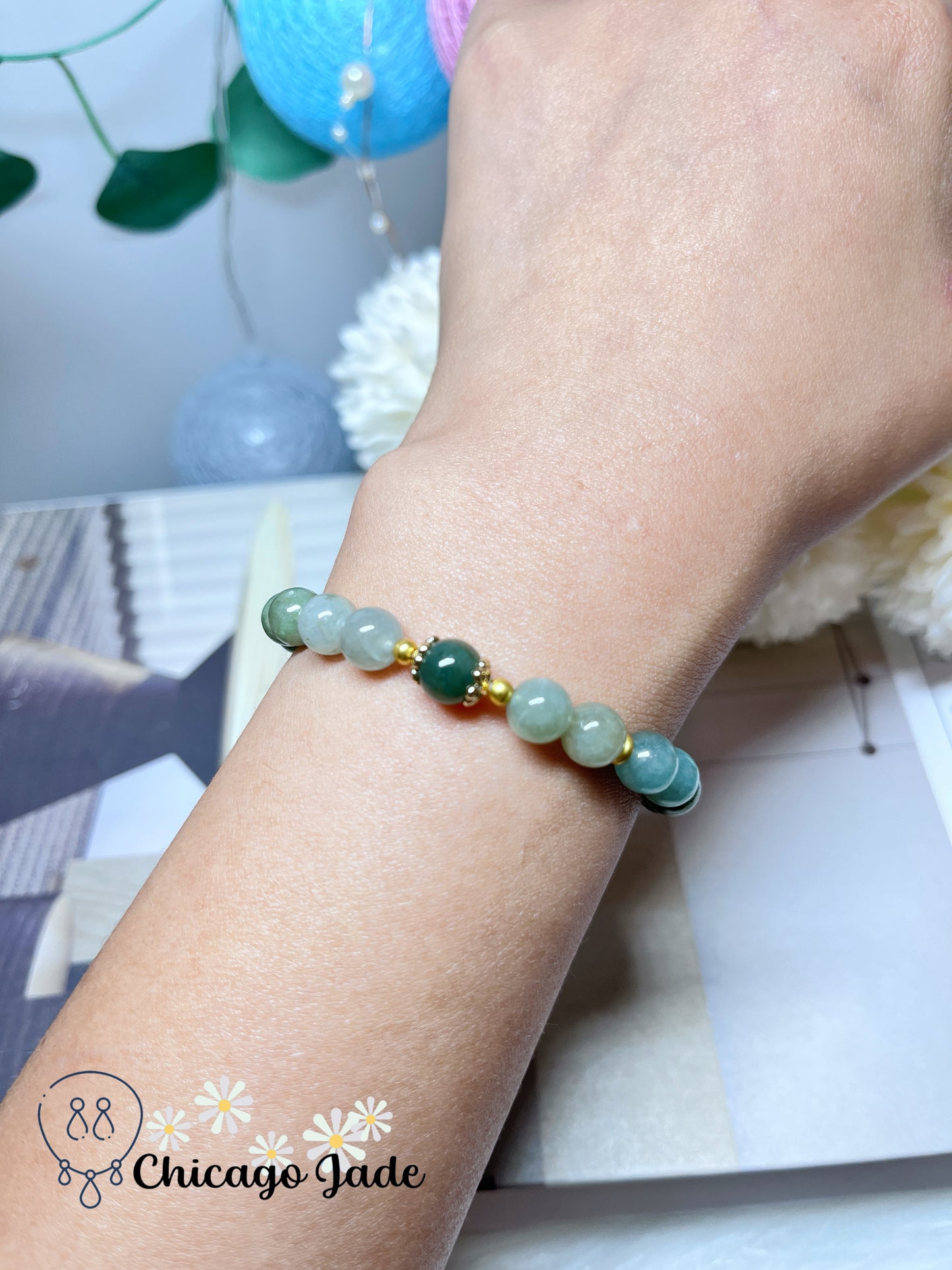 Lake Green Natural Jadeite Jade Feicui Beaded Bracelet Stretchable with Matching Dangle