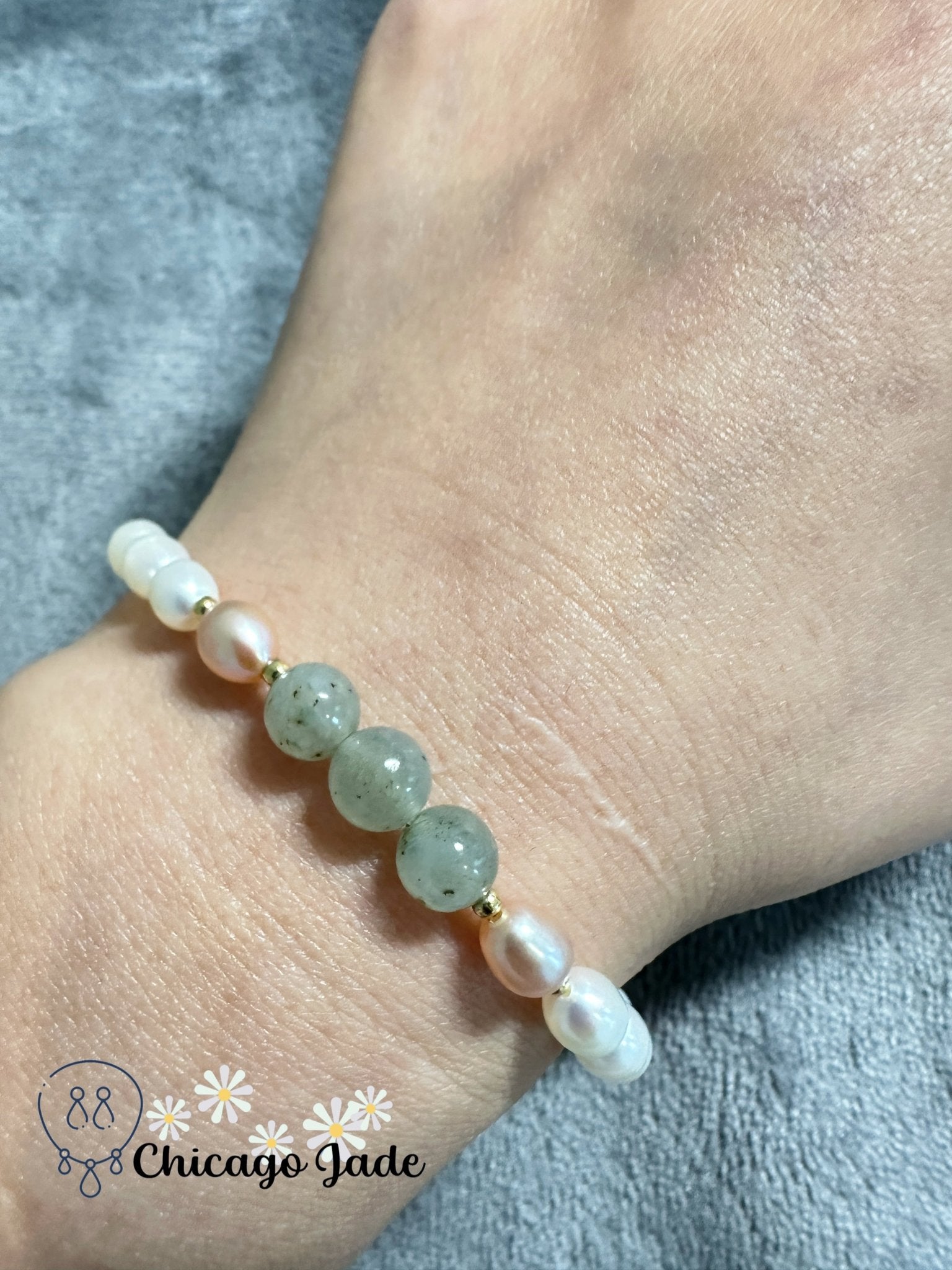 Pearl and light green jadeite jade beads bracelet - Chicago Jadeanniversarybeadedbirthday giftChicago Jade