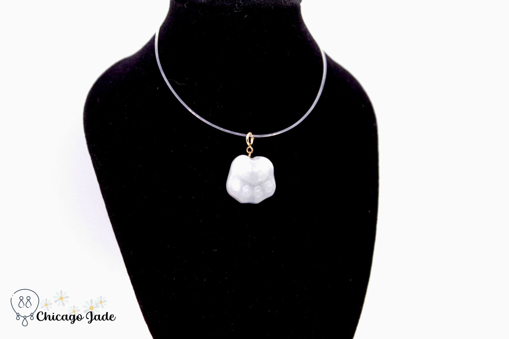 18K0003 Carved Cat Paw Jadeite White 18k Gold Pendant Necklace - Chicago JadecharmgoldnecklaceChicago Jade