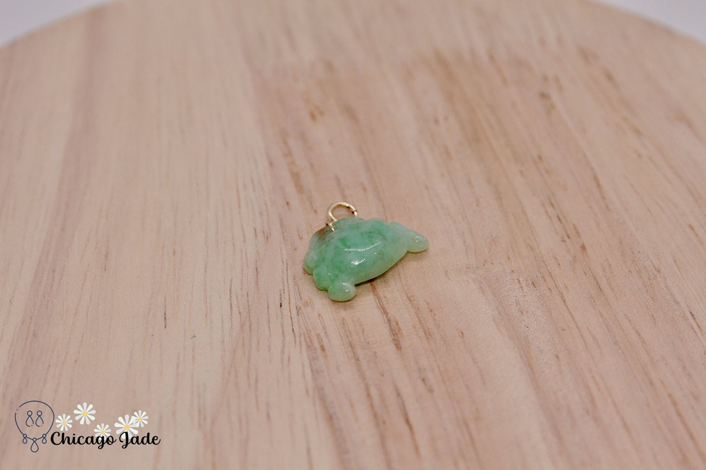 18K0010 Apple Green Crab Jadeite 18k Gold Pendant Necklace - Chicago JadecharmgoldnecklaceChicago Jade