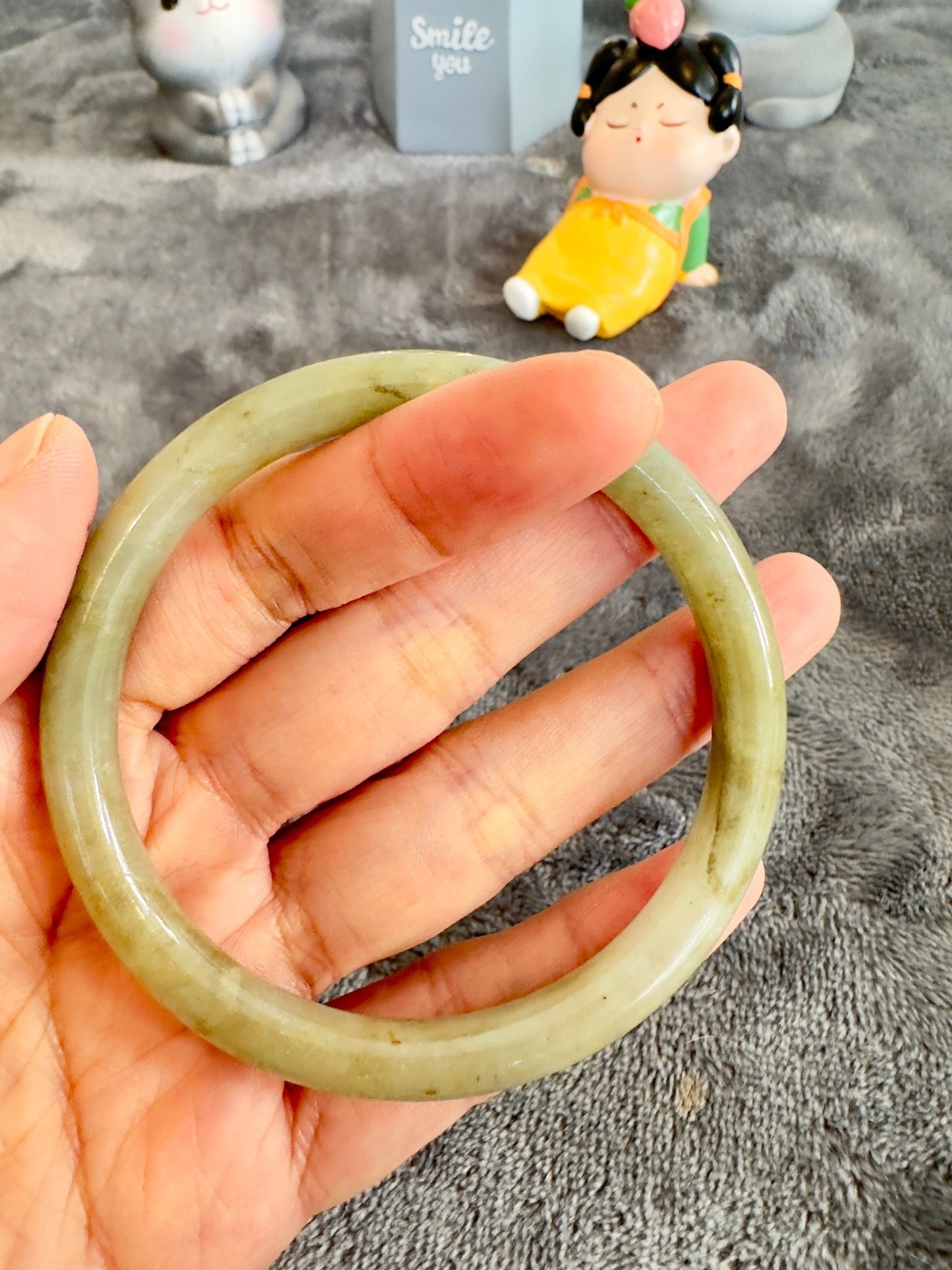 Hay Green Clear Jadeite Round Bangle 58.3mm (size L) - Chicago JadeanniversarybangleengagementChicago Jade