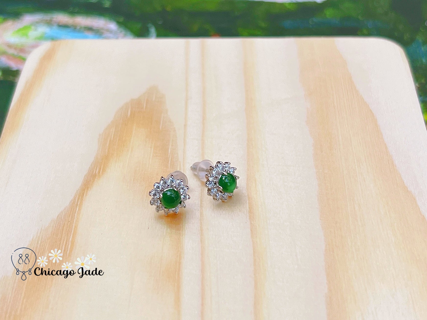 JE0011 Jadeite Sterling Silver S925 Stud Earring with Zircon Halo 银镶危料 - Chicago JadeearringsilverChicago Jade