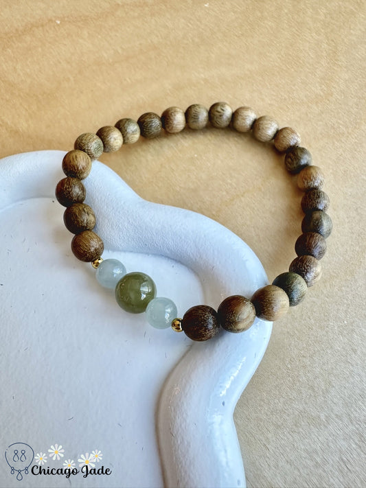 Wood and white green jadeite beaded bracelet - Chicago JadebeadedbraceletwoodChicago Jade